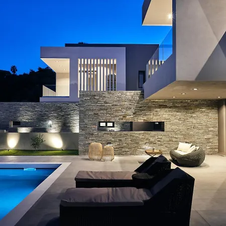 Aguacate Ioni With Heated Private Swimming Pool *
